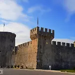 Charming Petrus **** * Trogir