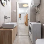Charming Petrus **** Apartment